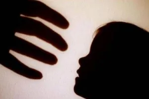 कानपुर में शिक्षक बना हैवान: होमवर्क न करने पर छात्र को बेरहमी से पीटा, भर्ती