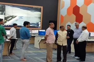 मुरादाबाद : महापौर विनोद अग्रवाल ने कमांड कंट्रोल रूम का किया निरीक्षण, काम में तेजी लाने के दिए  निर्देश