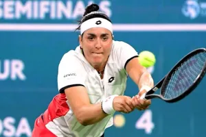 ओन्स जेब्युर ने विंबलडन में भी रचा इतिहास, सेमीफाइनल में पहुंचने वाली पहली अरब महिला खिलाड़ी बनी