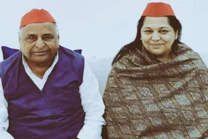 लखनऊ में आज होगा मुलायम सिंह यादव की पत्नी साधना का अंतिम संस्कार, जानिए अपने पीछे छोड़ गई हैं कितनी संपत्ति