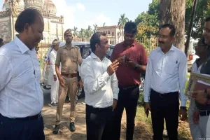 सीतापुर नेत्र चिकित्सालय के बहुरेंगे दिन, तीन माह में शुरू होगी ओपीडी…डीएम व विधायक ने किया निरीक्षण