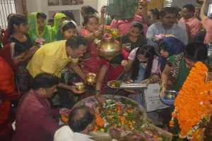 रामनगरी में उमड़ी आस्था, शिवालयों में बम-बम… सावन के दूसरे सोमवार को केसरिया रंग में रंगी नजर आई अयोध्या