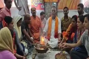 गोरखपुर: इंद्रदेव की नाराजगी दूर करने के लिये विश्व हिंदू महासभा ने किया हवन