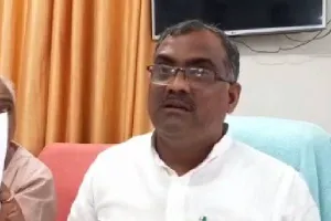 गरीबों के इलाज के लिये ब्लॉक स्तर पर चल रहे हैं साप्ताहिक आरोग्य मेला: गिरीश चन्द