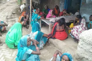 अयोध्या: इंजन के सॉफ्ट में फंसी साड़ी, महिला की मौत