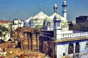 ज्ञानवापी मामला: जिला अदालत में सुनवाई के दौरान हिंदू पक्ष ने वक्फ कानून पर उठाये सवाल, जानें क्या कहा