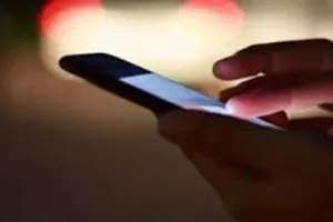 गोंडा: मां ने मोबाइल देखने से किया मना तो बेटे ने उठाया यह बड़ा कदम, जानकर हो जाएंगे हैरान