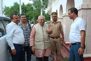 मेरे कार्यकाल में अखिलेश ने 100 में से 70 फीसद ही अंक प्राप्त किये : राम नाईक