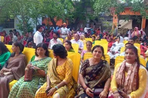 लखनऊ: समाज निर्माण में अहम भूमिका निभाने वाले 400 स्वच्छता प्रहरियों को मिला सम्मान