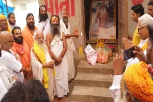 अयोध्या: महंत रामाज्ञा दास की पुण्यतिथि पर श्रद्धांजलि सभा का हुआ आयोजन, संत व धर्माचार्यों ने अर्पित की श्रद्धांजलि