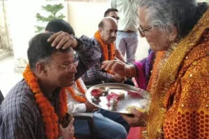 हल्द्वानी: पवित्र अमरनाथ धाम के दर्शन कर लौटे शिवभक्तों का पुष्पवर्षा से स्वागत, सुनाई बाबा बर्फानी की महिमा