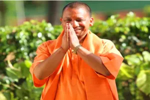 यूपी: आज से सरकारी कर्मचारियों को मिलेगा कैशलेस हेल्थ कार्ड, CM योगी ने किया ऐलान