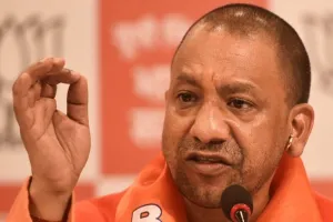 बालू मोरम के विकल्प के रूप में कृत्रिम बालू ‘एम-सेंड’ को प्रोत्साहन दें : सीएम योगी