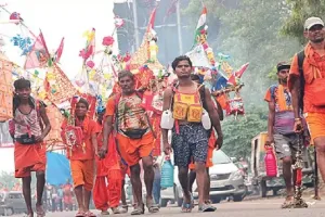 मेरठ : कांवड़ यात्रा के भंडारों में प्लास्टिक बैन, पत्तलों में मिलेगा प्रसाद…जानें क्या है मामला