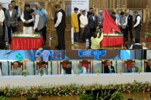 कानपुर: शिक्षा मंत्री ने आईआईटी में रखी गंगवाल स्कूल ऑफ मेडिकल साइंसेज एंड टेक्नोलॉजी की आधारशिला