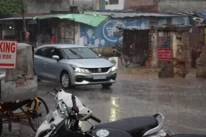 अयोध्या: झमाझम बारिश से लोगों को उमस से मिली निजात