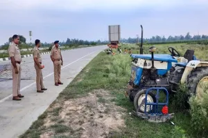 बिजनौर : डीसीएम की टक्कर से ट्रैक्टर-ट्रॉली में सवार 11 श्रद्धालु घायल, हरिद्वार से गंगा स्नान कर लौट रहे थे