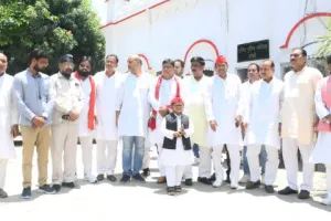 बरेली: सपा कार्यकर्ताओं ने एसएसपी को ज्ञापन सौंपकर की ये मांग, देखें Video