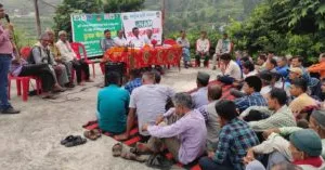 हल्द्वानी: 40 साल में पहली बार ओखलढूंगा गांव पहुंचे मंडी अधिकारी