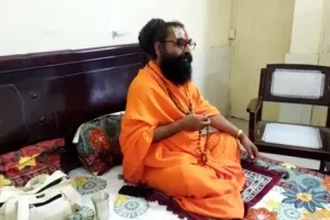 बरेली: तिरंगा यात्रा को लेकर महंत दिलीप दास ने की मोदी-योगी की तारीफ, कही ये बात