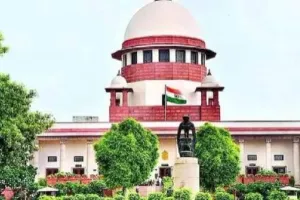राजनीति का अपराधीकरण: SC ने की राजनीतिक दलों के प्रमुखों के खिलाफ अवमानना की याचिका खारिज