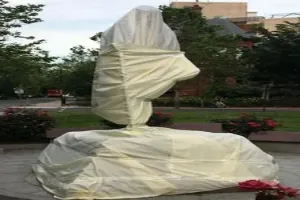 न्यूयार्क में महात्मा गांधी की प्रतिमा तोड़े जाने की भारतीय वाणिज्य दूतावास ने की निंदा, अमेरिकी अधिकारियों के समक्ष उठाया सवाल