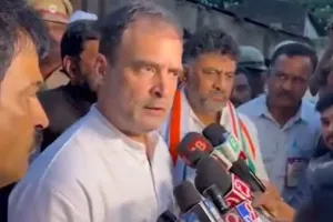 नेशनल हेराल्ड केस: राहुल बोले- हम नरेंद्र मोदी से नहीं डरते, कर लें जो करना है, पात्रा का जवाब- भागने नहीं देंगे