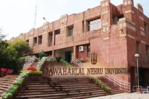 जेएनयू में झड़प: पुलिस ने दो अलग-अलग प्राथमिकी दर्ज की