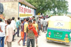 बरेली: ऑटो में पकड़ा मीट, गांव वालों ने किया हंगामा, मौके पर पहुंची सीओ श्वेता कुमारी यादव, मीट को परीक्षण के लिए भेजा