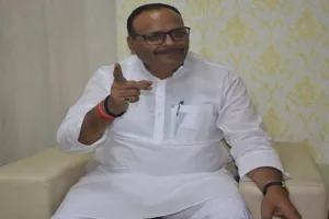 लखनऊ : आम आदमी की तरह डिप्टी सीएम ब्रजेश पाठक ने किया मेट्रो में सफर, वीडियो वायरल