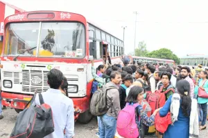 बरेली: परिवहन निगम के इंतजाम के बाद भी बहनों के लिए पड़ गई बसों की कमी