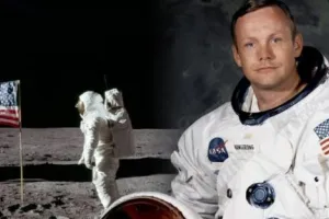 आज ही चंद्रमा पर पहला कदम रखने वाले नील आर्मस्‍ट्रांग का हुआ था निधन, जानें 25 अगस्त की ऐतिहासिक घटनाएं