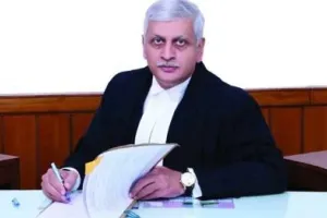 जस्टिस यूयू ललित हो सकते हैं देश के अगले चीफ जस्टिस, CJI रमना ने की सिफारिश