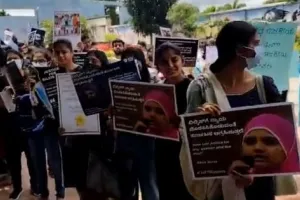 बिल्किस बानो मामला: राकांपा की महिला कार्यकर्ताओं ने दोषियों की रिहाई के खिलाफ प्रदर्शन किया