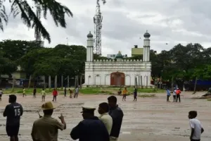 ईदगाह मैदान पर गणेश चतुर्थी आयोजन से जुड़े मामले को भेजा गया तीन न्यायाधीशों की पीठ को