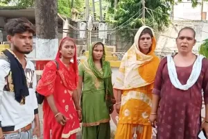 बरेली: डल्लो किन्नर के गुट पर रेखा किन्नर ने किया हमला, जिला अधिकारी से की शिकायत