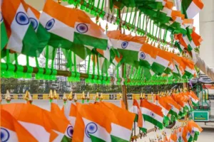 अमृत महोत्सव: आजादी के 75वीं वर्षगाठ पर हुआ 75 रुपये का डाक टिकट जारी