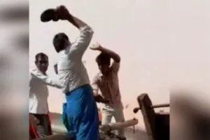 बदायूं: ताजिए के रास्ते को लेकर दो समुदाय आए आमने-सामने, मारपीट, एसडीएम और सीओ ने कराया मामला शांत