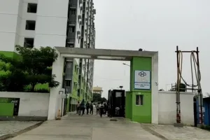 लखनऊ : गोमती इंक्लेव में पड़ा सुविधाओं का सूखा, पढ़ें अमृत विचार की एक्सक्लूसिव रिपोर्ट