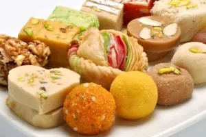 बरेली: आठ दिन में लिए खाद्य पदार्थों के सिर्फ 28 नमूने लिए, रक्षाबंधन से पहले सैंपलिंग के नाम पर की जा रही खानापूर्ति