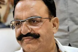 लखनऊ: मुख्तार अंसारी पर सख्त हुआ शिकंजा, पत्नी अफसा के विदेश जाने पर रोक