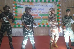 पीलीभीत: आजादी के अमृत महोत्सव में डूबे तराई के लोग, पुलिस ने निकाली मैराथन, घर-प्रतिष्ठान पर लहराया तिरंगा