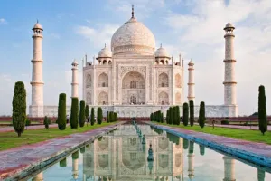 आगरा: ताजमहल दिखाने के बहाने पर्यटकों से फ्रॉड करने वालों पर कसेगा शिकंजा, शुरू होगा यह विशेष अभियान