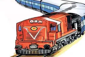 संघमित्रा एक्सप्रेस से 143 बोतल शराब बरामद, तस्कर फरार