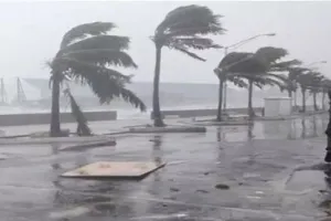 चीन ने तूफान और बाढ़ के लिए आपातकालीन प्रतिक्रिया शुरू की