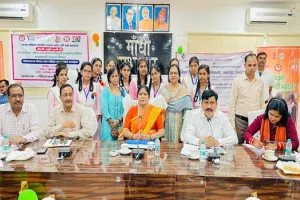 अमरोहा: राज्य महिला आयोग के सदस्या ने की महिला उत्पीड़न की घटनाओं की समीक्षा