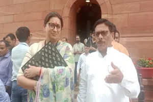 सांसद ने केंद्रीय मंत्री स्मृति ईरानी को रामपुर के हालात से कराया रुबरू