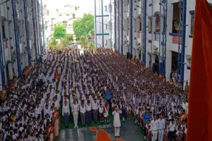 मेरठ में स्वतंत्रता दिवस पर स्कूलों और बाजारों में हुए रंगारंग कार्यक्रम