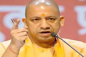 सीएम योगी ने अधिकारियों को दी चेतावनी, कहा- विकास परियोजनाओं में देरी स्वीकार नहीं