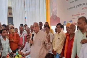 कानपुर: बाबा आनंदेश्वर के दरबार में भाजपाइयों में जुबानी जंग, सांसद को बीच में रोकना पड़ा भाषण